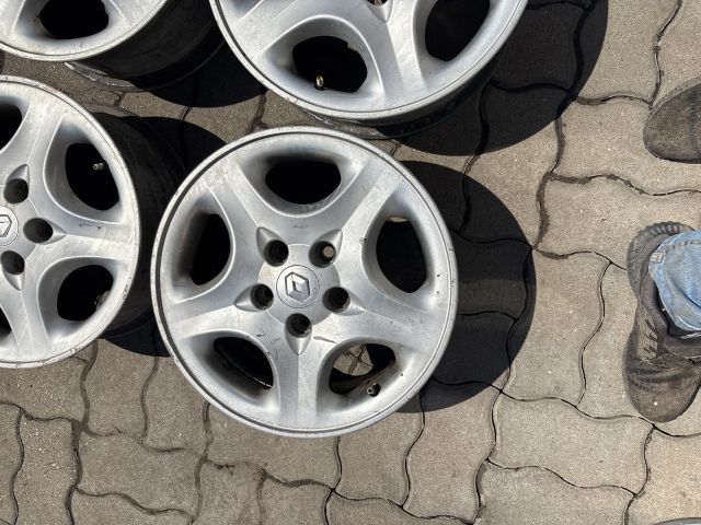 bontott RENAULT LAGUNA I Alufelni Szett