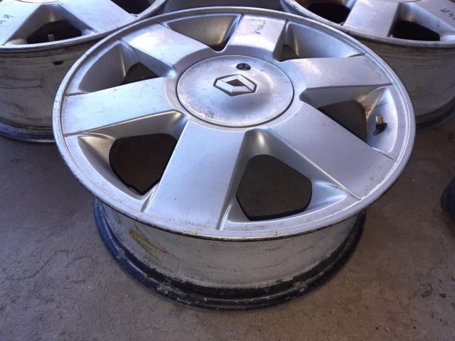 bontott RENAULT LAGUNA I Alufelni Szett