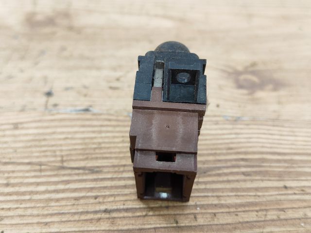 bontott RENAULT LAGUNA I Bal első Ablakemelő Kapcsoló