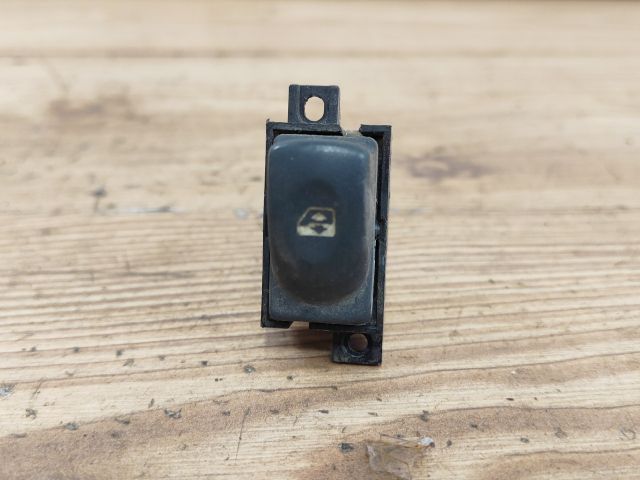 bontott RENAULT LAGUNA I Bal első Ablakemelő Kapcsoló