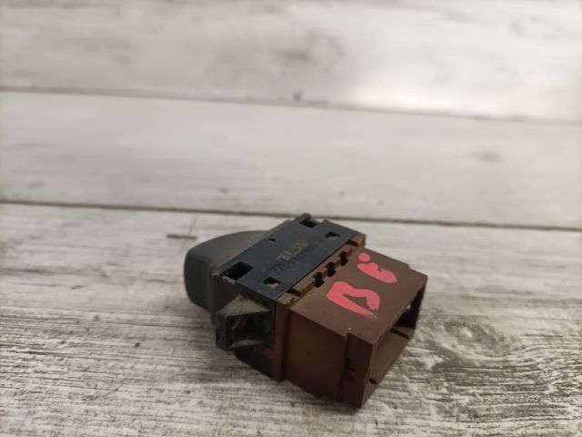 bontott RENAULT LAGUNA I Bal első Ablakemelő Kapcsoló