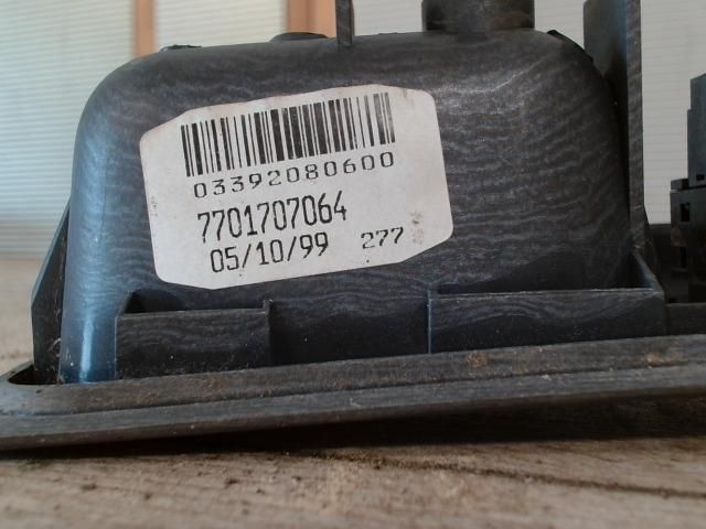 bontott RENAULT LAGUNA I Bal első Ablakemelő Kapcsoló