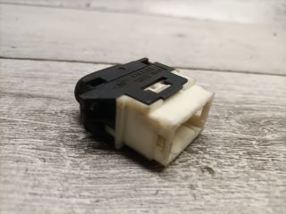 bontott RENAULT LAGUNA I Bal első Ablakemelő Kapcsoló