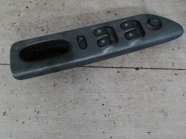 bontott RENAULT LAGUNA I Bal első Ablakemelő Kapcsoló