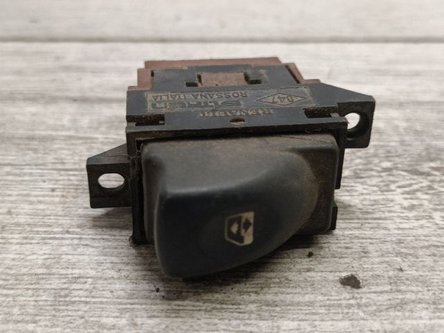 bontott RENAULT LAGUNA I Bal első Ablakemelő Kapcsoló