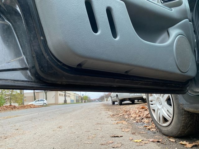 bontott RENAULT LAGUNA I Bal első Ajtó (Üres lemez)