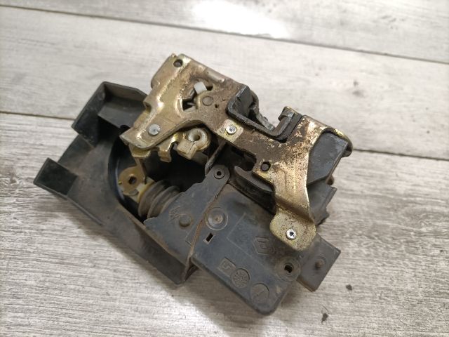 bontott RENAULT LAGUNA I Bal első Ajtózár