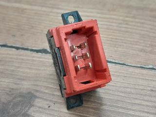 bontott RENAULT LAGUNA I Bal hátsó Ablakemelő Kapcsoló