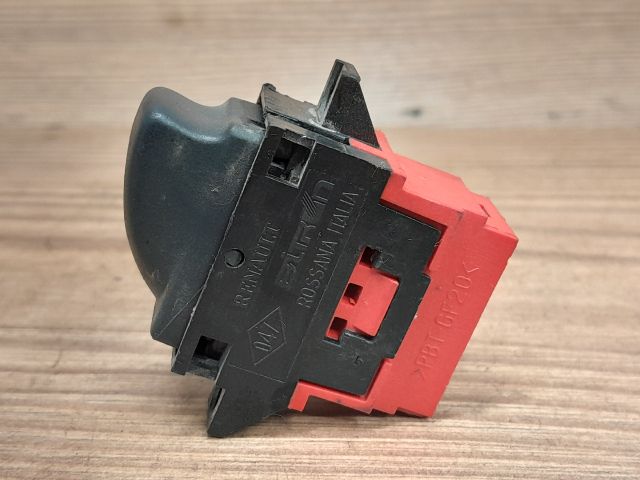 bontott RENAULT LAGUNA I Bal hátsó Ablakemelő Kapcsoló