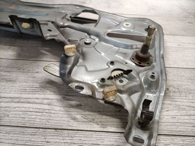 bontott RENAULT LAGUNA I Bal hátsó Ablakemelő Szerkezet (Mechanikus)