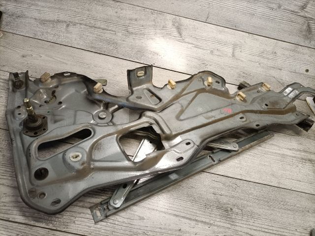 bontott RENAULT LAGUNA I Bal hátsó Ablakemelő Szerkezet (Mechanikus)