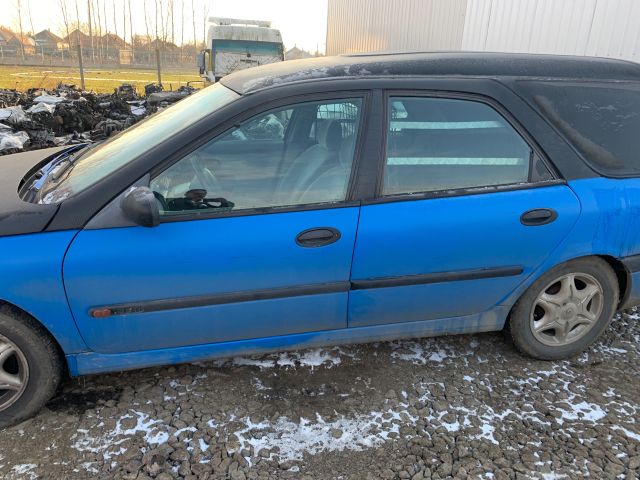 bontott RENAULT LAGUNA I Bal hátsó Ajtó (Részeivel)