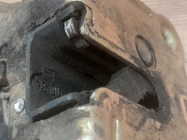 bontott RENAULT LAGUNA I Bal hátsó Ajtózár