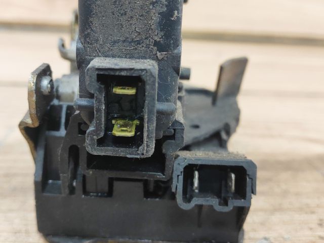 bontott RENAULT LAGUNA I Bal hátsó Ajtózár