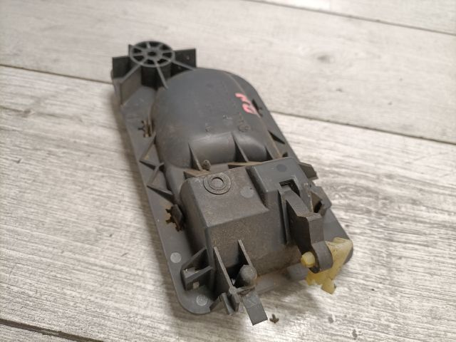 bontott RENAULT LAGUNA I Bal hátsó Belső Kilincs