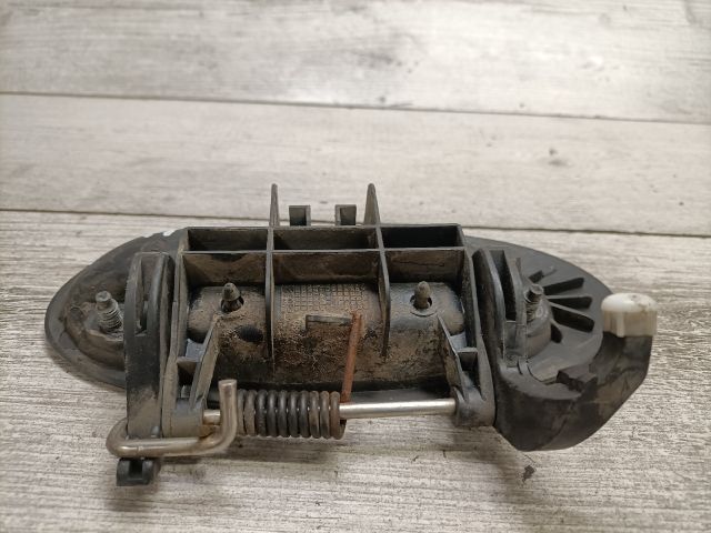 bontott RENAULT LAGUNA I Bal hátsó Külső Kilincs