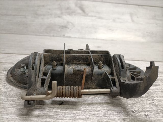 bontott RENAULT LAGUNA I Bal hátsó Külső Kilincs