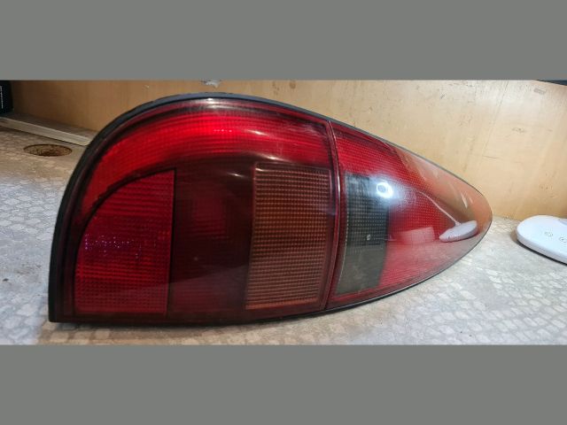 bontott RENAULT LAGUNA I Bal Hátsó Lámpa