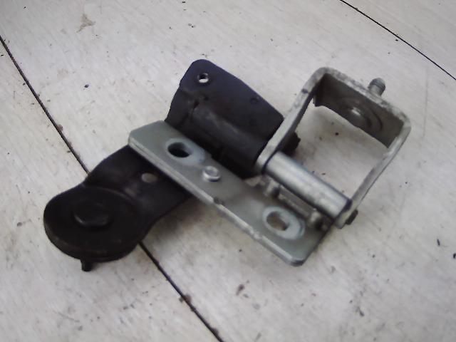 bontott RENAULT LAGUNA I Bal hátsó Zsanér