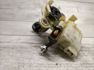 bontott RENAULT LAGUNA I Csomagtér Nyitó Kar / Gomb