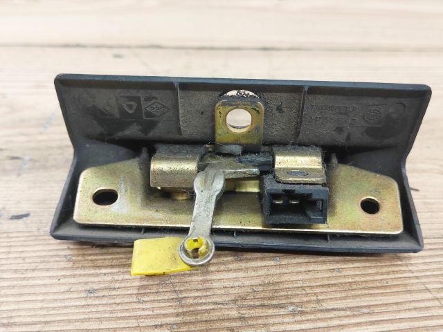 bontott RENAULT LAGUNA I Csomagtérajtó Zárszerkezet