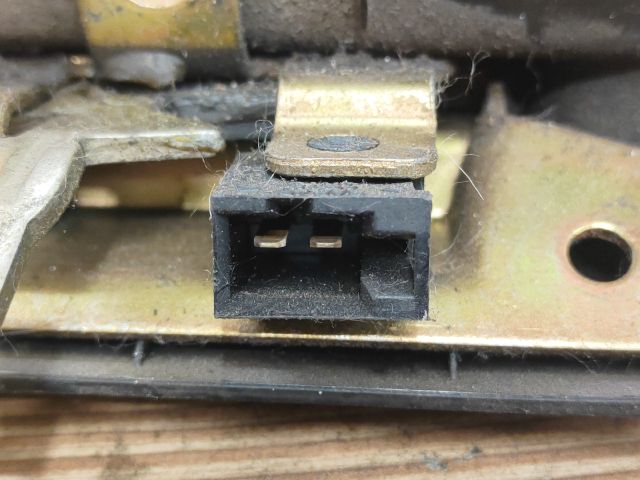 bontott RENAULT LAGUNA I Csomagtérajtó Zárszerkezet