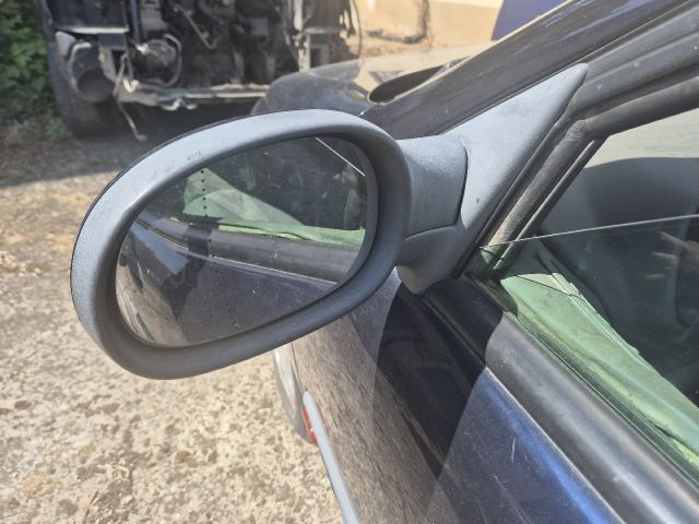 bontott RENAULT LAGUNA I Első Lökhárító (Részeivel)