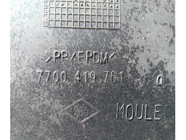 bontott RENAULT LAGUNA I Első Lökhárító (Üresen)