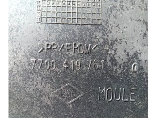 bontott RENAULT LAGUNA I Első Lökhárító (Üresen)