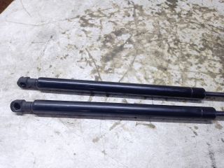 bontott RENAULT LAGUNA I Gázrugós Kitámasztó Teleszkóp Pár Csomagtérajtó