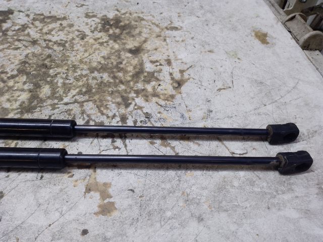 bontott RENAULT LAGUNA I Gázrugós Kitámasztó Teleszkóp Pár Csomagtérajtó