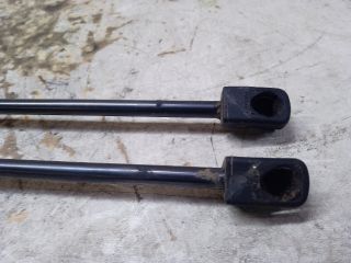 bontott RENAULT LAGUNA I Gázrugós Kitámasztó Teleszkóp Pár Csomagtérajtó