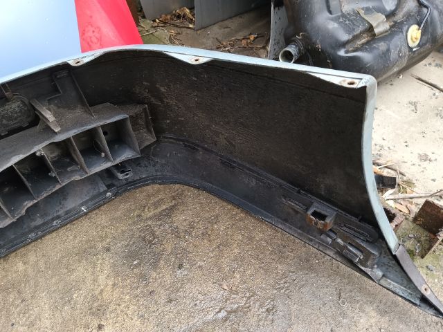 bontott RENAULT LAGUNA I Hátsó Lökhárító (Részeivel)