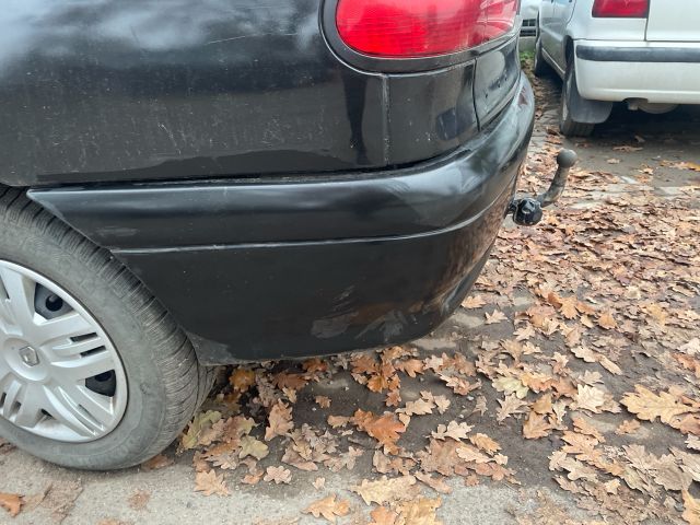 bontott RENAULT LAGUNA I Hátsó Lökhárító (Üresen)