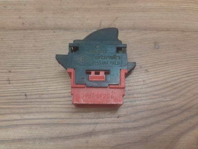 bontott RENAULT LAGUNA I Jobb első Ablakemelő Kapcsoló