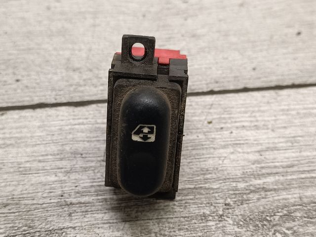 bontott RENAULT LAGUNA I Jobb első Ablakemelő Kapcsoló