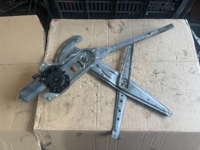 bontott RENAULT LAGUNA I Jobb első Ablakemelő Szerkezet (Mechanikus)