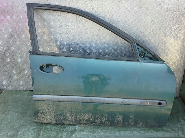 bontott RENAULT LAGUNA I Jobb első Ajtó (Részeivel)