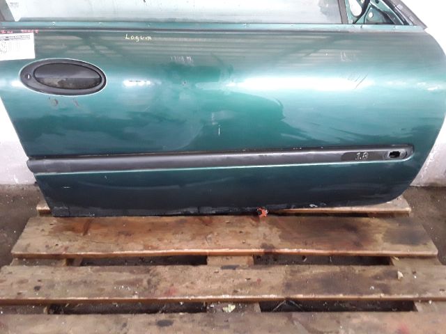 bontott RENAULT LAGUNA I Jobb első Ajtó (Részeivel)