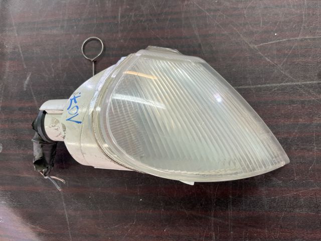 bontott RENAULT LAGUNA I Jobb első Irányjelző