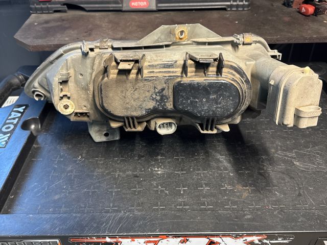 bontott RENAULT LAGUNA I Jobb Fényszóró