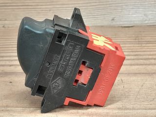 bontott RENAULT LAGUNA I Jobb hátsó Ablakemelő Kapcsoló