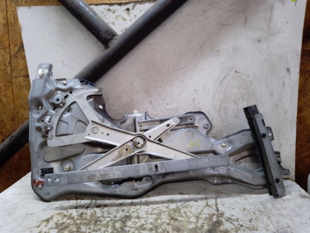 bontott RENAULT LAGUNA I Jobb hátsó Ablakemelő Szerkezet (Mechanikus)