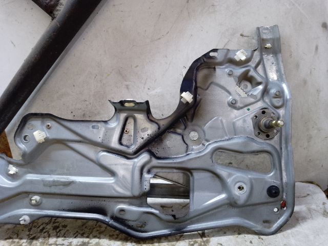 bontott RENAULT LAGUNA I Jobb hátsó Ablakemelő Szerkezet (Mechanikus)