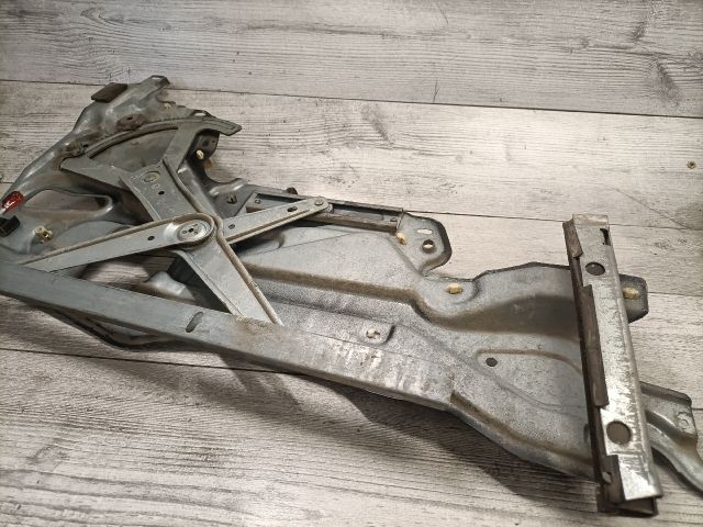 bontott RENAULT LAGUNA I Jobb hátsó Ablakemelő Szerkezet (Mechanikus)