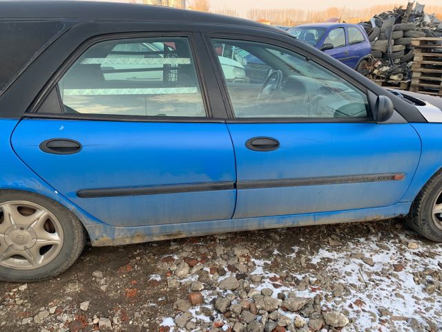 bontott RENAULT LAGUNA I Jobb hátsó Ajtó (Részeivel)