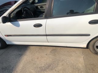 bontott RENAULT LAGUNA I Jobb hátsó Ajtó (Üres lemez)