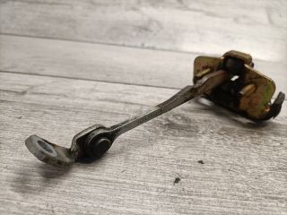 bontott RENAULT LAGUNA I Jobb hátsó Ajtóhatároló