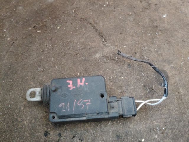 bontott RENAULT LAGUNA I Jobb hátsó Központizár Motor