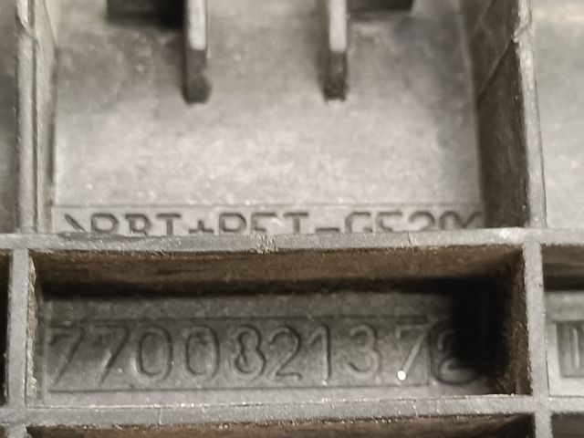 bontott RENAULT LAGUNA I Jobb hátsó Külső Kilincs